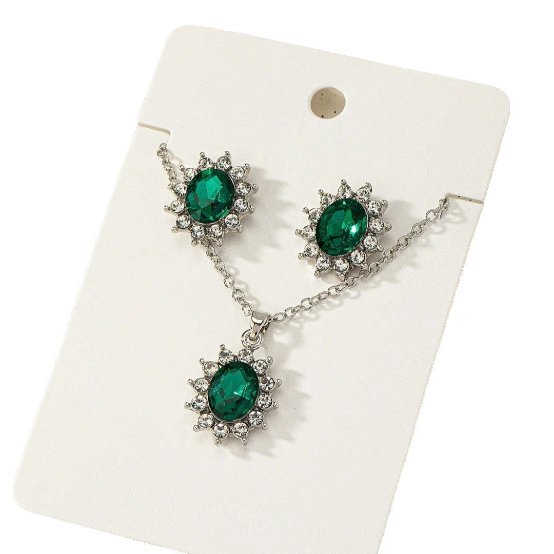 Oval halo necklace and earrings set – photo 3