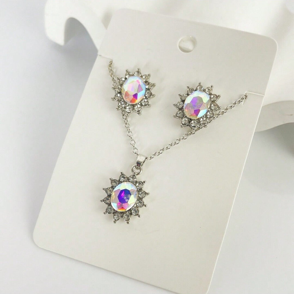 Oval halo necklace and earrings set – photo 5