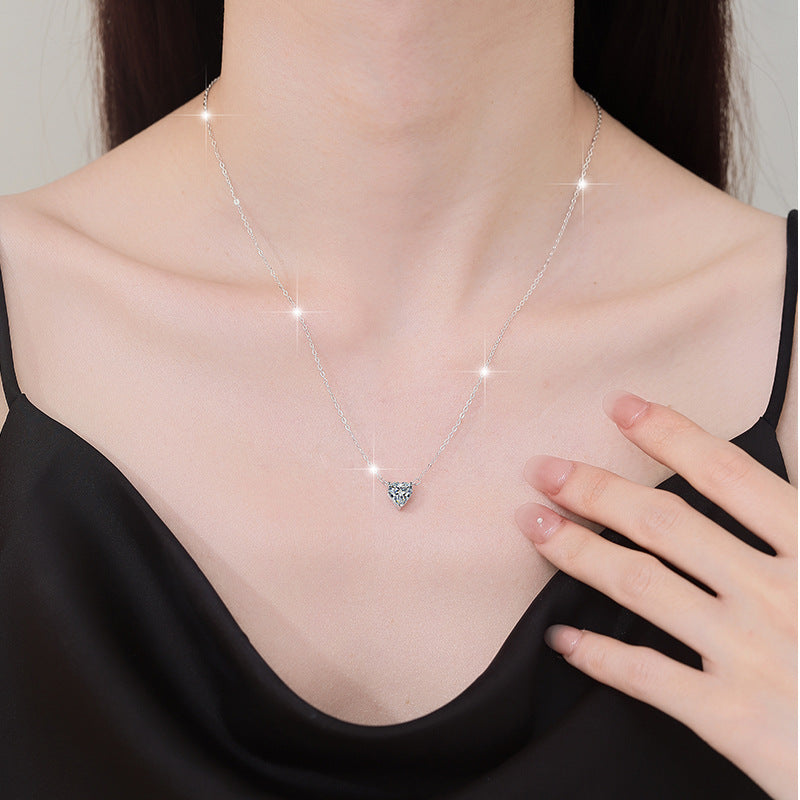 Heart solitaire pendant necklace on a fine silver-tone chain – photo 4