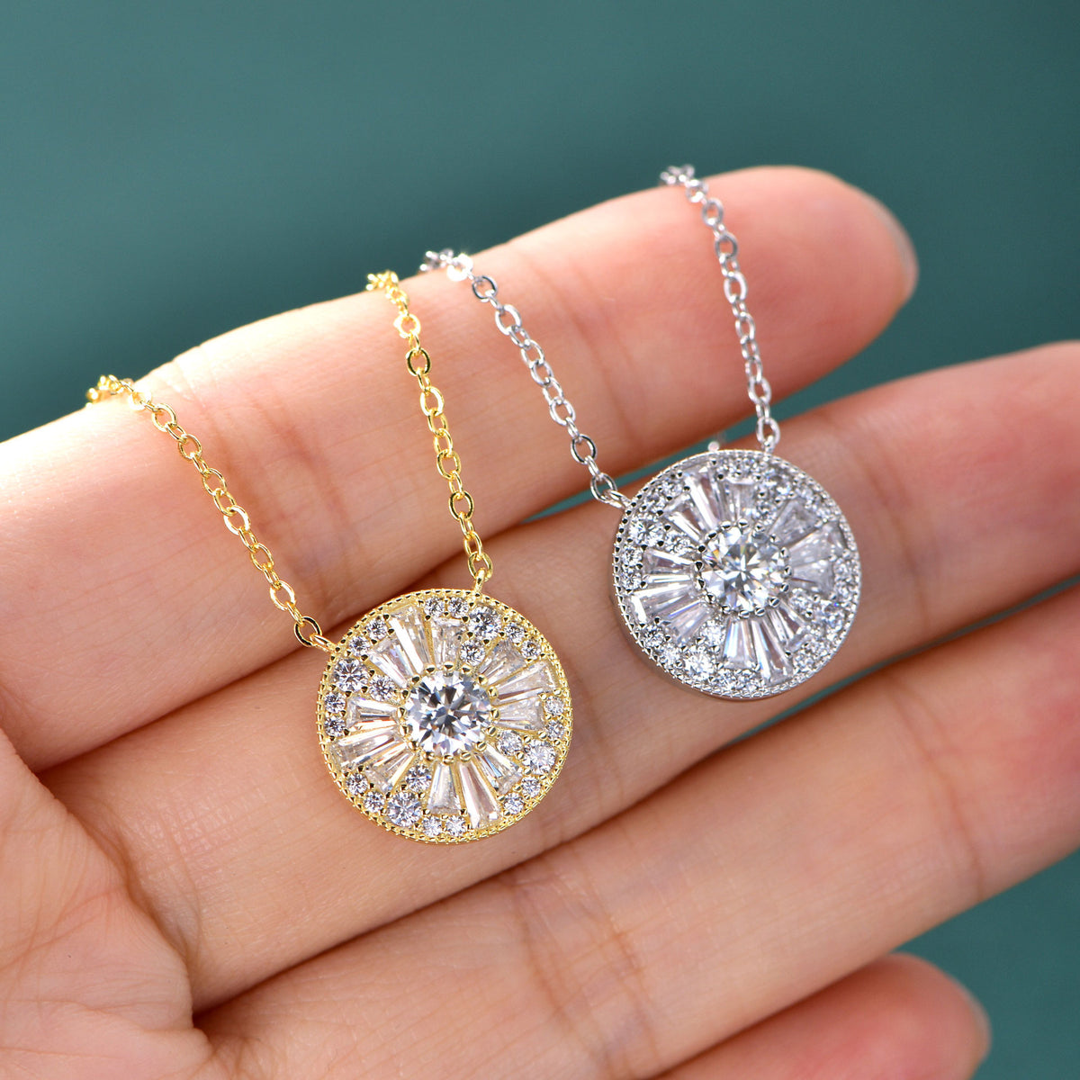 Round halo medallion necklace with sparkling stones – photo 6