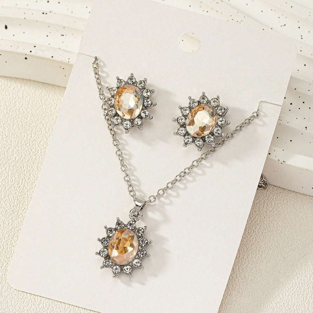 Oval halo necklace and earrings set – photo 6