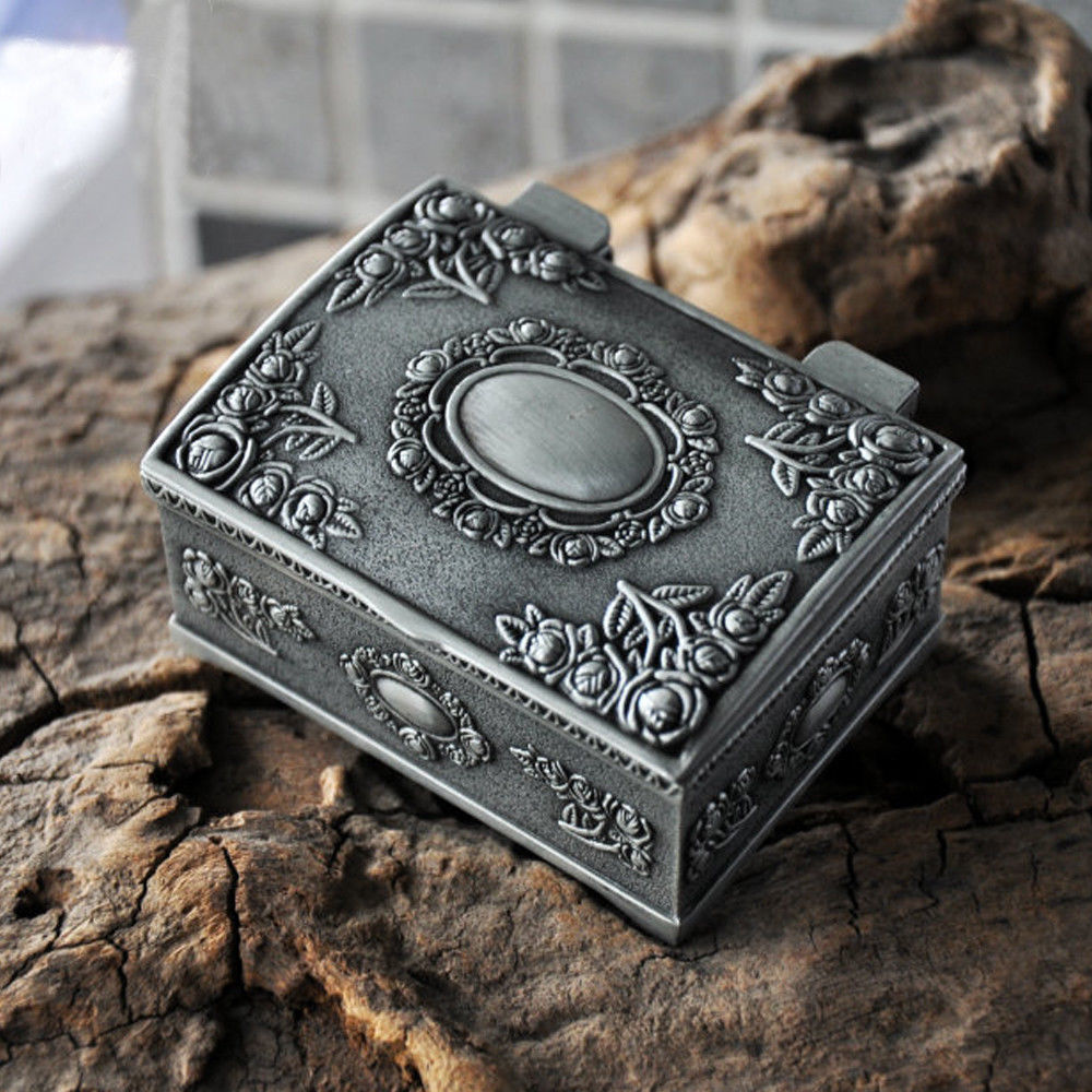 Small vintage antique silver-tone trinket box – photo 3