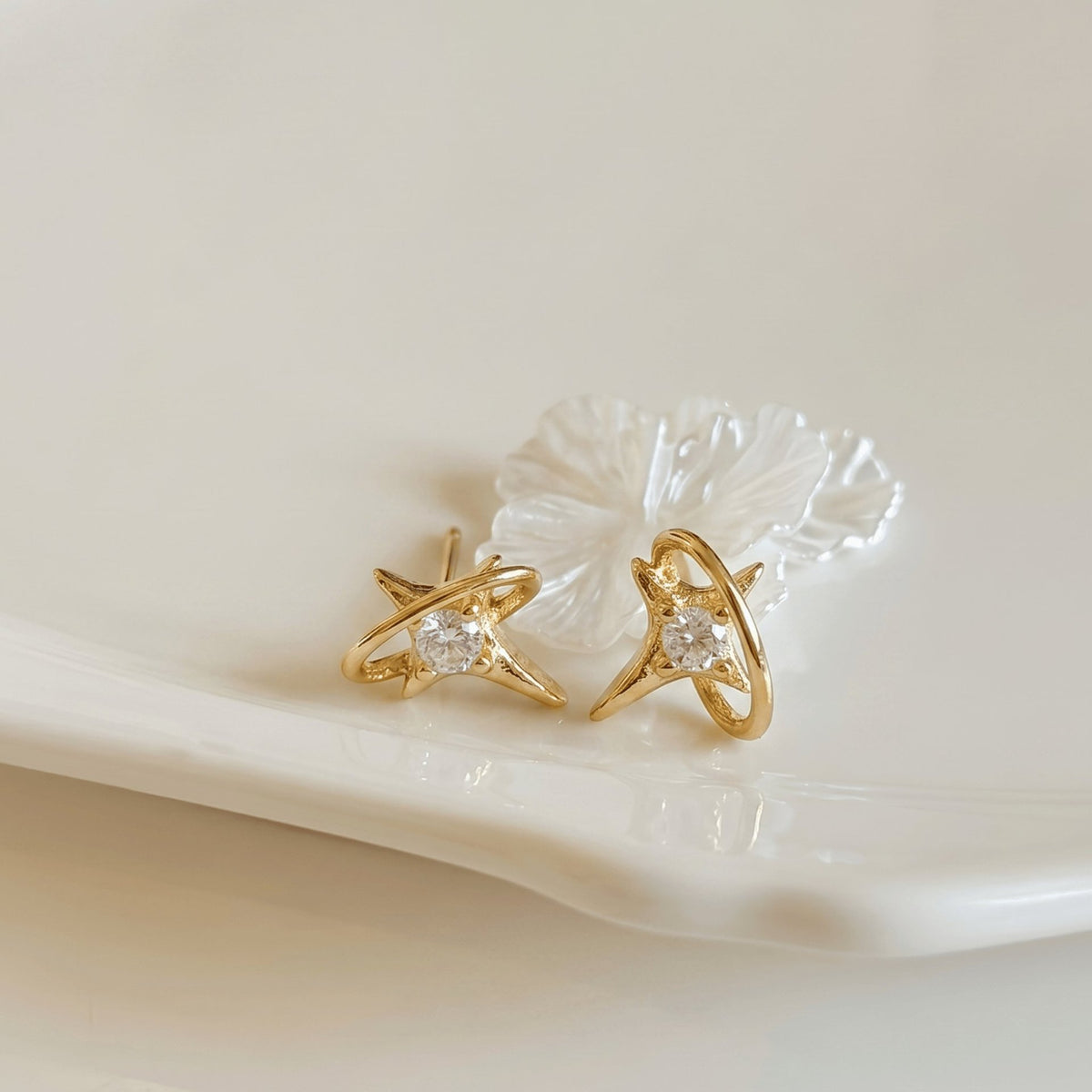 Dainty gold-tone star orbit stud earrings – photo 6