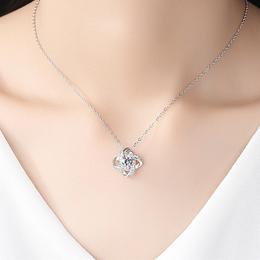 Love knot necklace on a Dear Mommy message card – photo 3