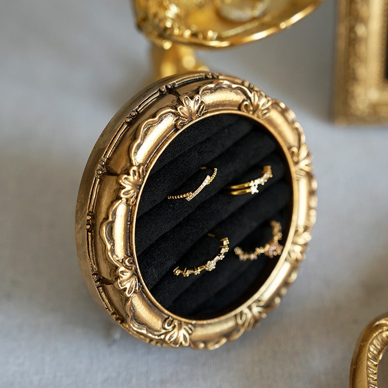 Black velvet necklace frames with gold-tone baroque trim – photo 4