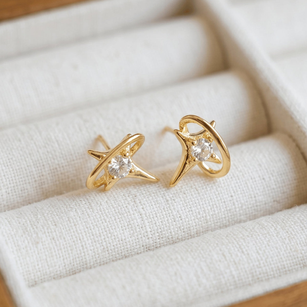 Dainty gold-tone star orbit stud earrings – photo 4